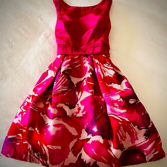 Stunning magenta silk gown - Picture 1 of 2